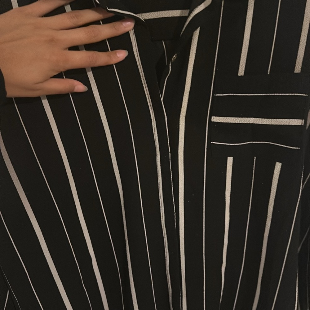 Button down - Picture 2 of 5